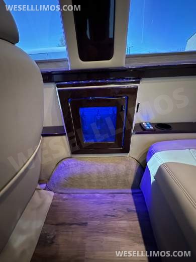 2014 Midwest Auto Designs Mercedes-Benz 2500 CEO SUV Mobile Office - CEO SUV Mobile Office for Sale in Lagrange, NY - Photo 11