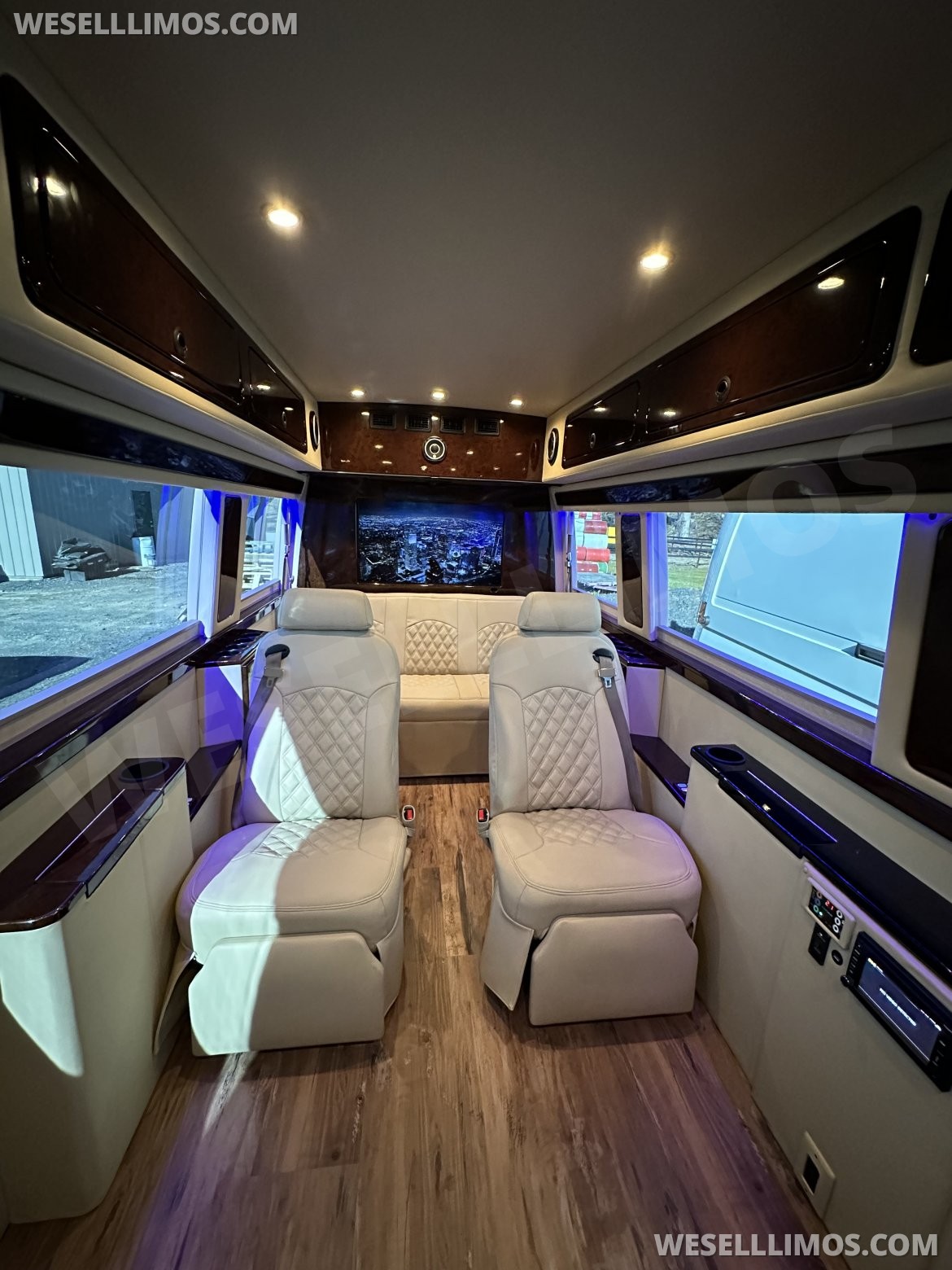 CEO SUV Mobile Office for Sale in Lagrange, NY - Photo 13