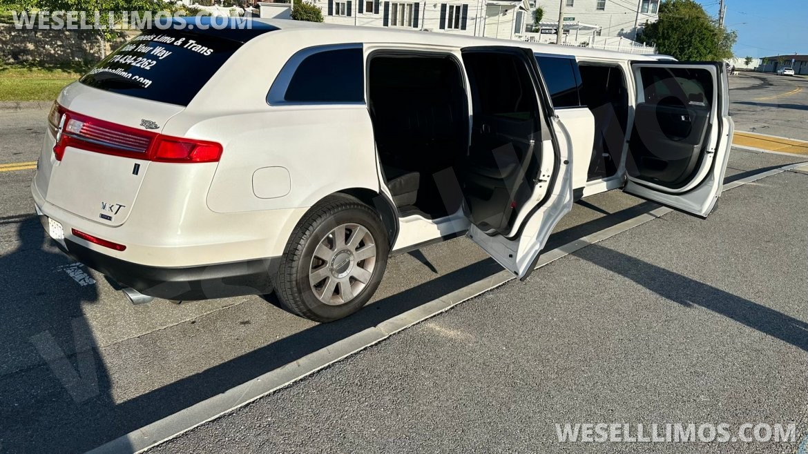 Limousine for Sale in Raynham, MA - Photo 2