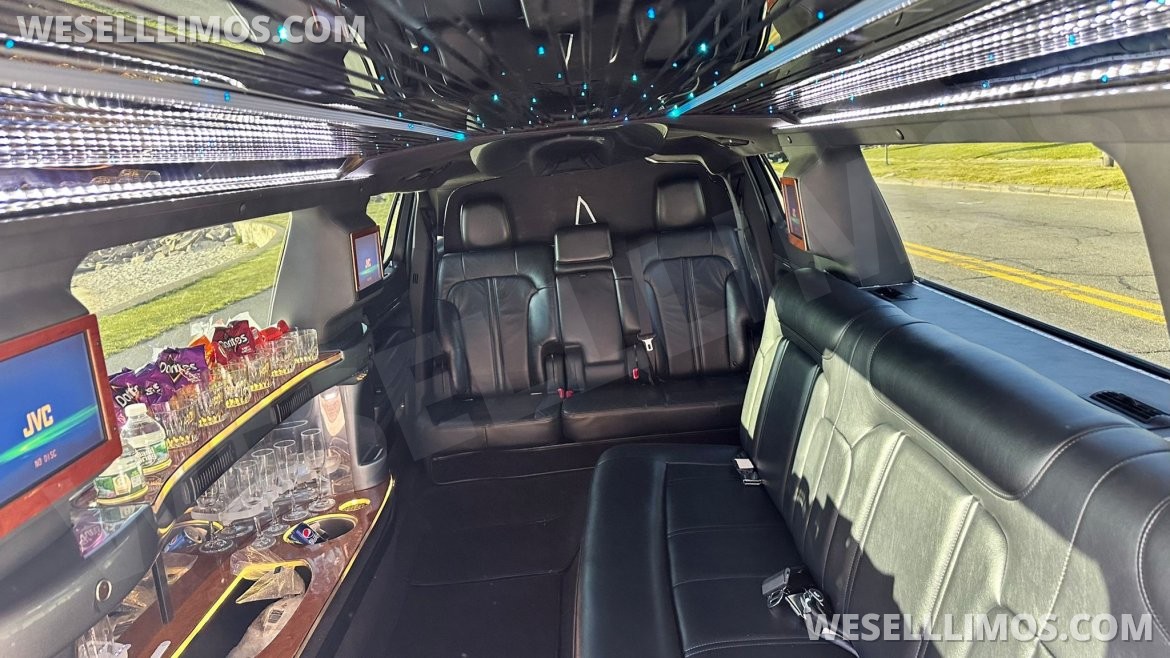 Limousine for Sale in Raynham, MA - Photo 5