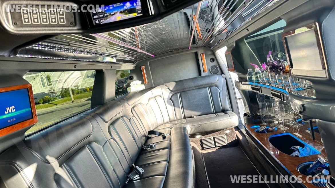 Limousine for Sale in Raynham, MA - Photo 12