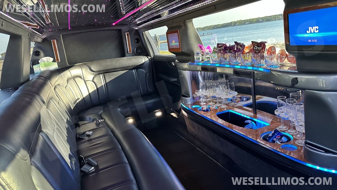 Limousine for Sale in Raynham, MA - Photo 13