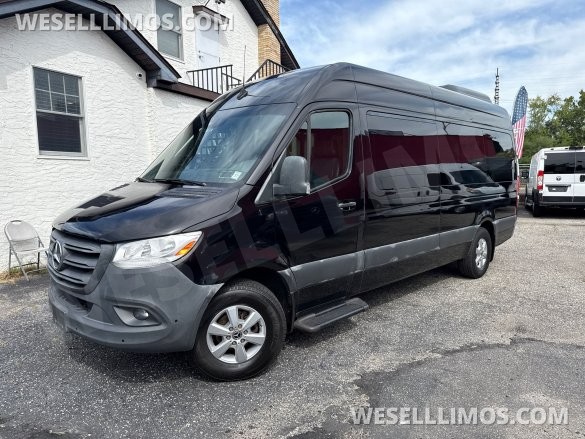 2021 Mercedes-Benz Sprinter Sprinter for Sale in Baldwin, NY - Photo 2