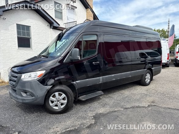 2021 Mercedes-Benz Sprinter Sprinter for Sale in Baldwin, NY - Photo 3