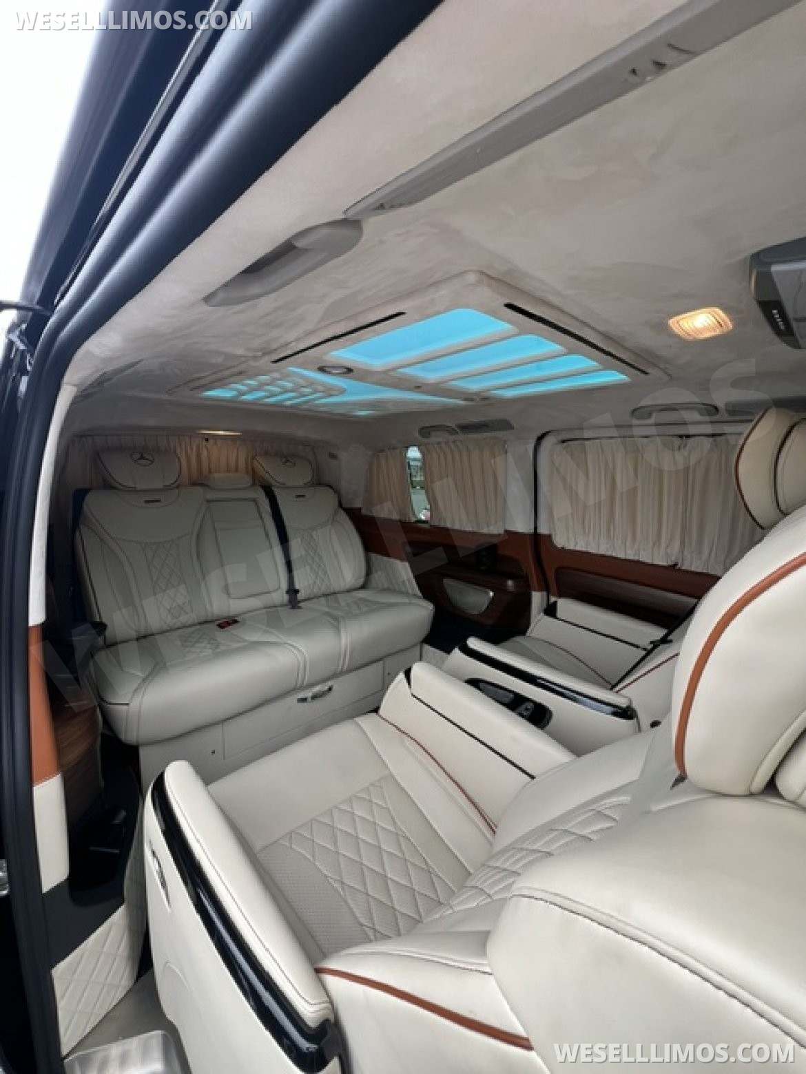 CEO SUV Mobile Office for Sale in Solon, OH - Photo 8