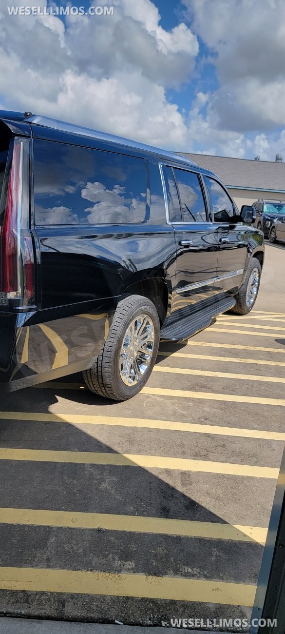 2015 Cadillac Escalade CEO SUV Mobile Office for Sale in Baytown, TX - Photo 2