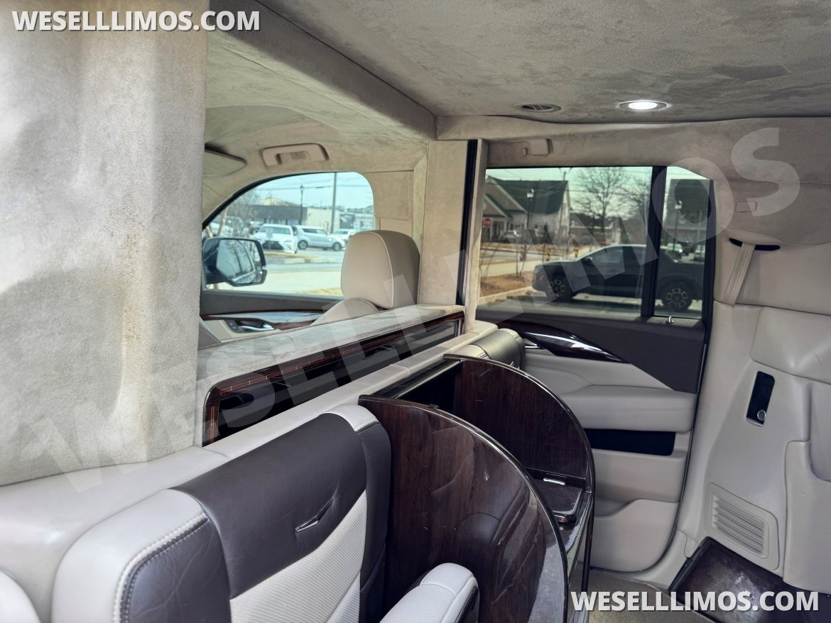 CEO SUV Mobile Office for Sale in Baytown, TX - Photo 12