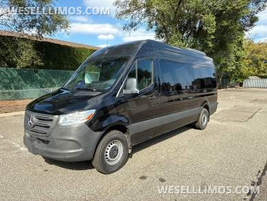 2025 Mercedes-Benz Sprinter Sprinter - Sprinter for Sale in Baldwin, NY - Photo 2