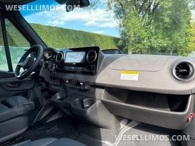 2025 Mercedes-Benz Sprinter Sprinter - Sprinter for Sale in Baldwin, NY - Photo 21