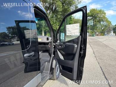 2025 Mercedes-Benz Sprinter Sprinter - Sprinter for Sale in Baldwin, NY - Photo 24