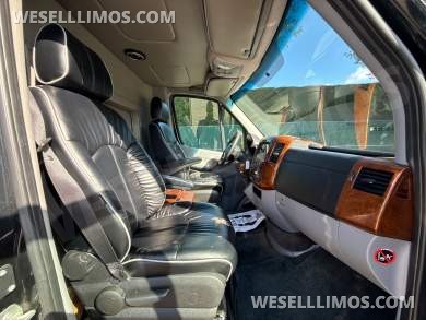 2017 Midwest Automotive Design Mercedes-Benz Sprinter Sprinter - Sprinter for Sale in Baldwin, NY - Photo 21