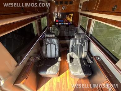 2017 Midwest Automotive Design Mercedes-Benz Sprinter Sprinter - Sprinter for Sale in Baldwin, NY - Photo 29