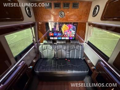 2017 Midwest Automotive Design Mercedes-Benz Sprinter Sprinter - Sprinter for Sale in Baldwin, NY - Photo 30