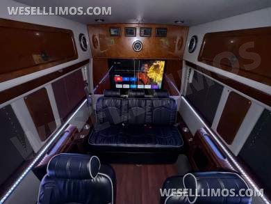 2017 Midwest Automotive Design Mercedes-Benz Sprinter Sprinter - Sprinter for Sale in Baldwin, NY - Photo 33