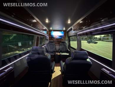 2017 Midwest Automotive Design Mercedes-Benz Sprinter Sprinter - Sprinter for Sale in Baldwin, NY - Photo 34