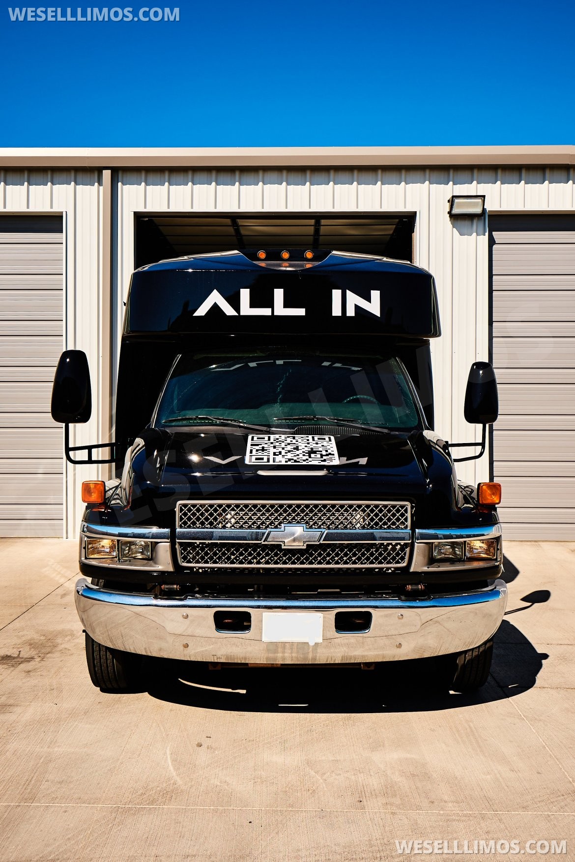 Limo Bus for Sale in Las Vegas, NV - Main Photo
