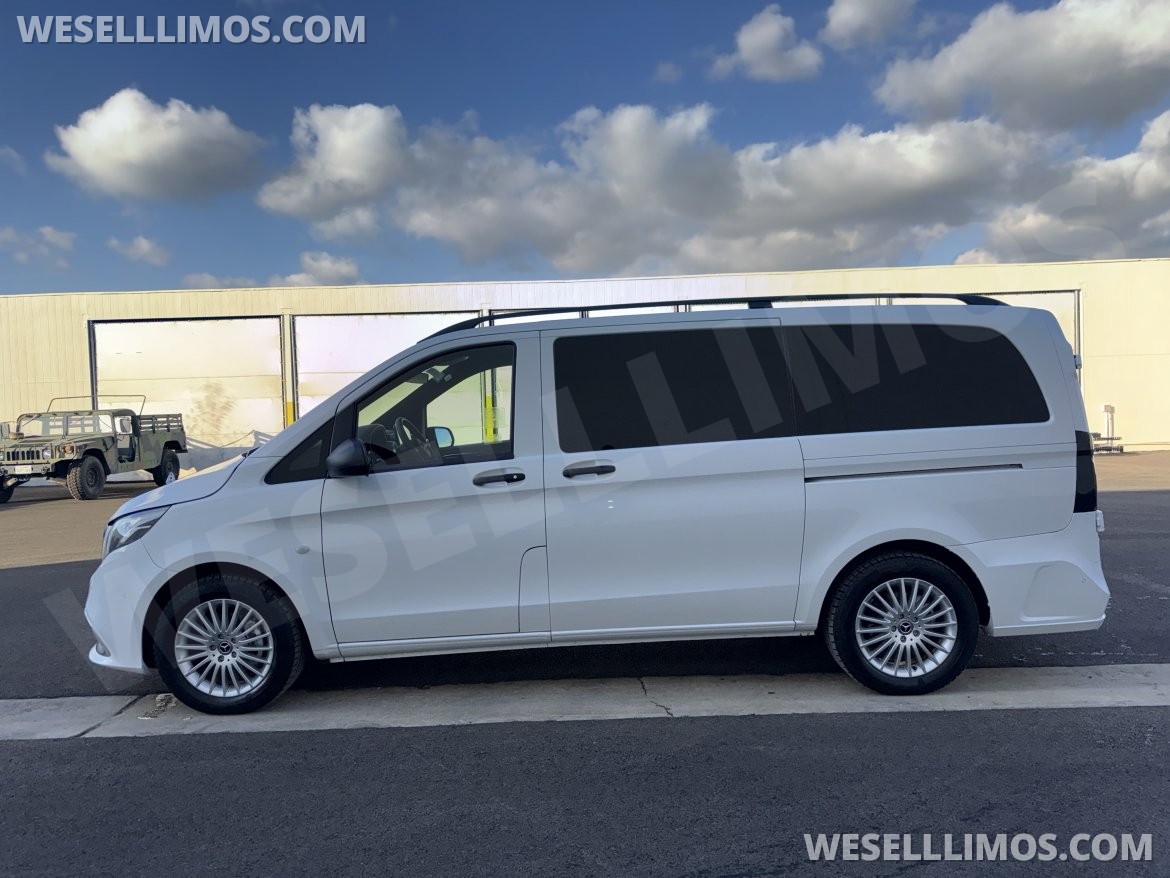 CEO SUV Mobile Office for Sale in Anaheim, CA - Photo 4