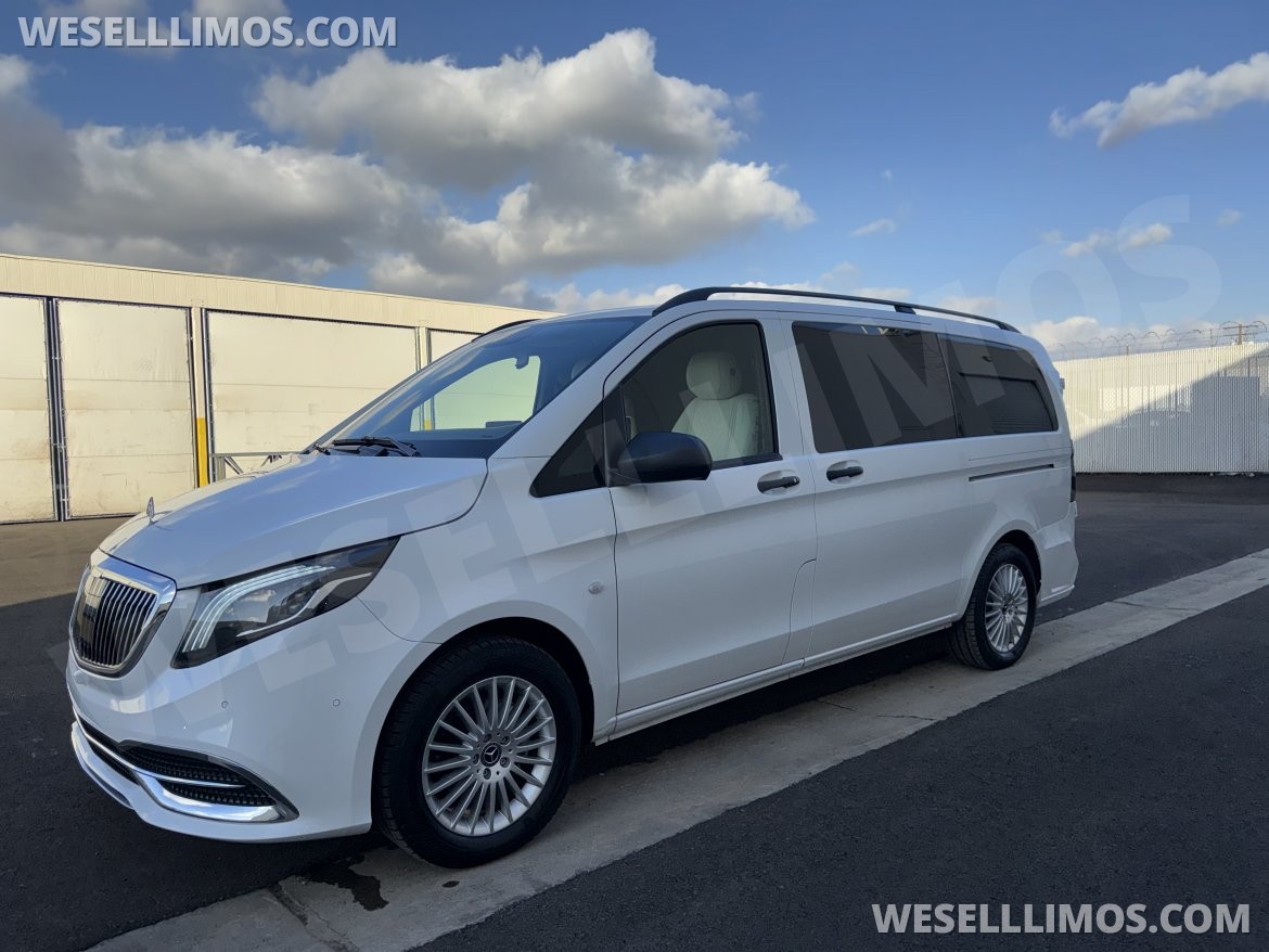 CEO SUV Mobile Office for Sale in Anaheim, CA - Photo 3