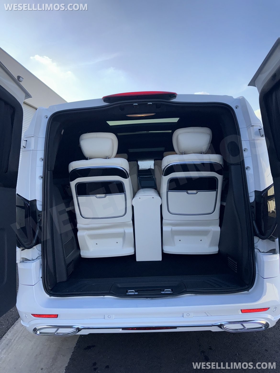 CEO SUV Mobile Office for Sale in Anaheim, CA - Photo 10