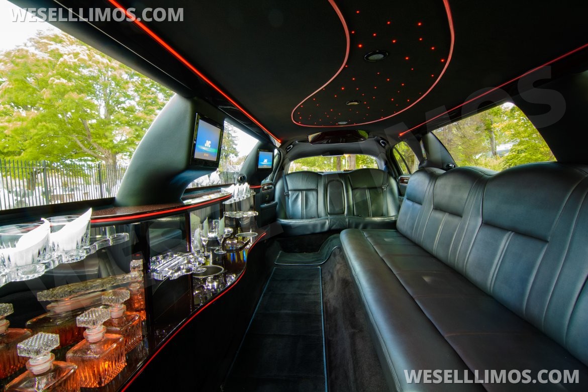 Limousine for Sale in Peabody, MA - Photo 4