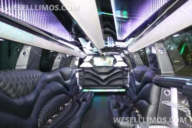 2018 Pinnacle Limousine Chevrolet Suburbalade Limousine - Limousine for Sale in Peabody, MA - Photo 6