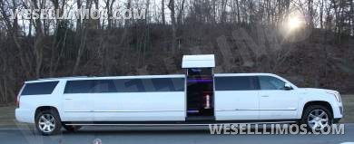 2018 Pinnacle Limousine Chevrolet Suburbalade Limousine - Limousine for Sale in Peabody, MA - Photo 2