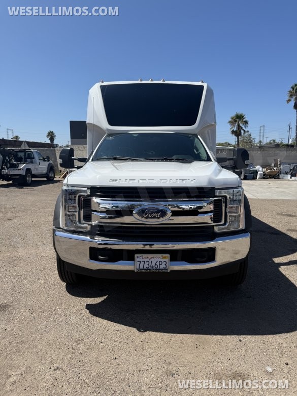 2019 Ford F550 GM 33 Executive Shuttle for Sale in National City, CA - Main Photo