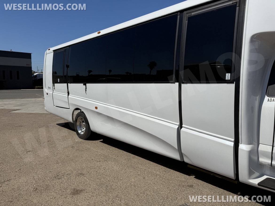 Executive Shuttle for Sale in National City, CA - Photo 8