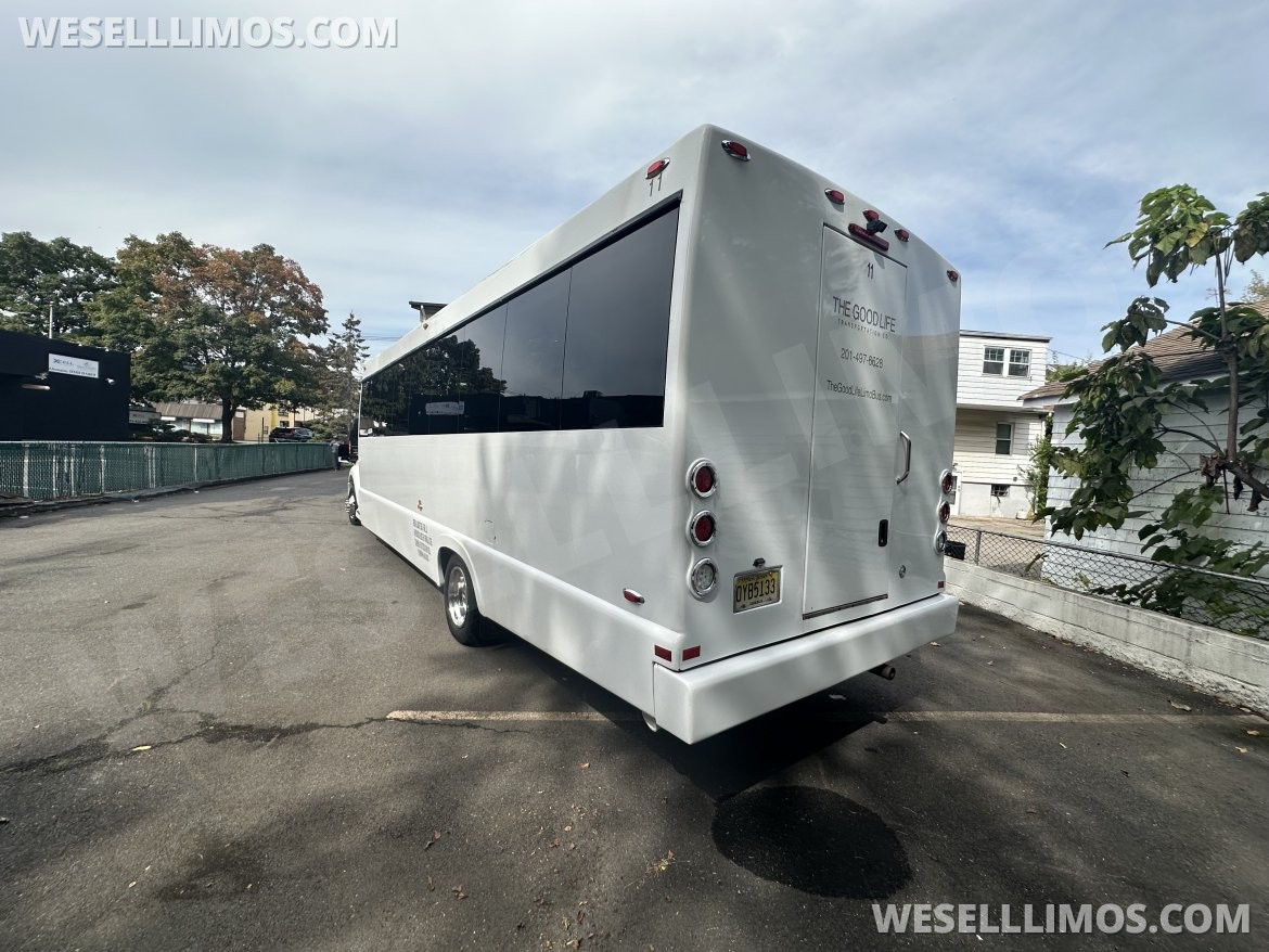 Limo Bus for Sale in Hawthorne, NJ - Photo 6