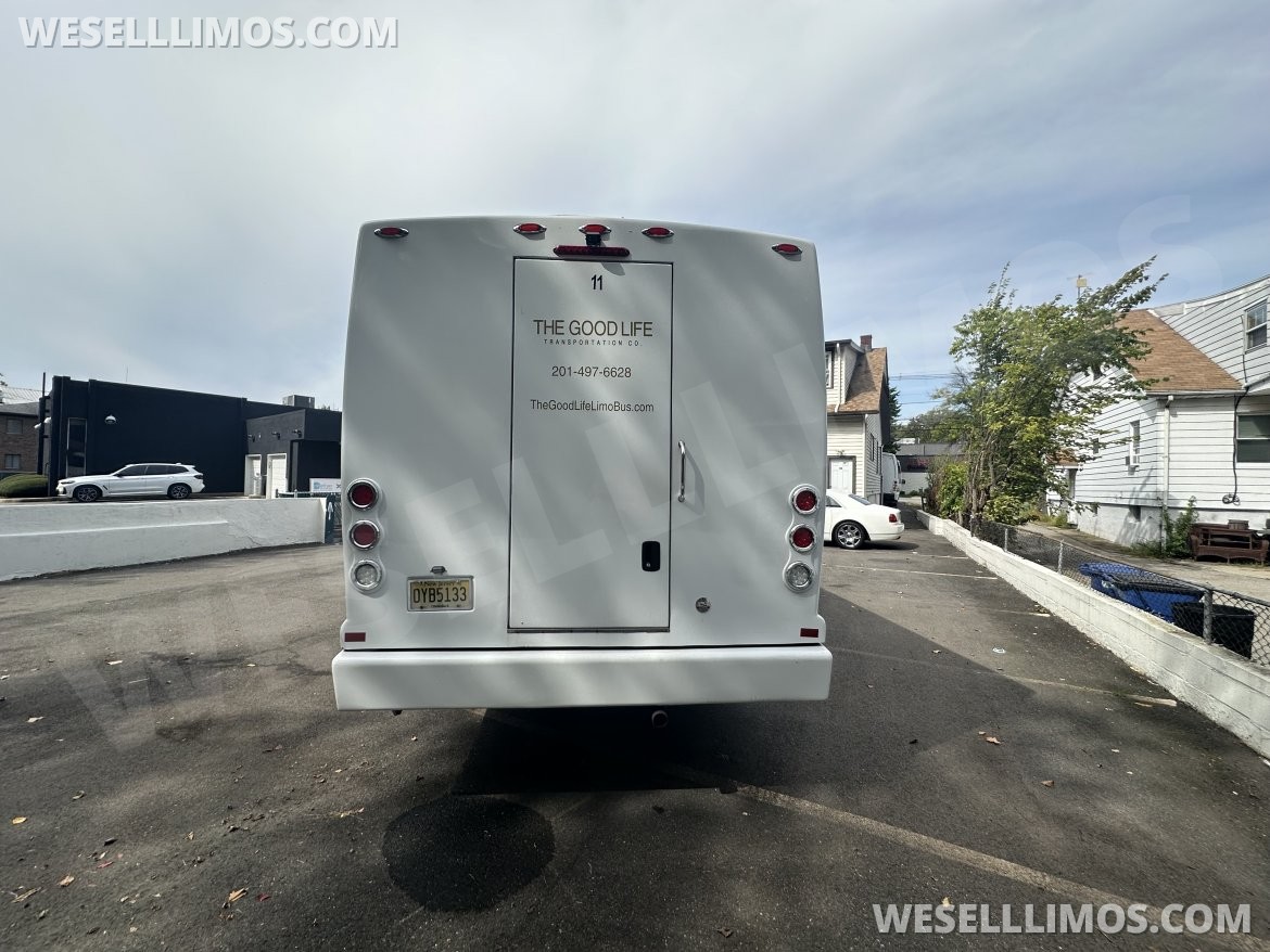 Limo Bus for Sale in Hawthorne, NJ - Photo 7