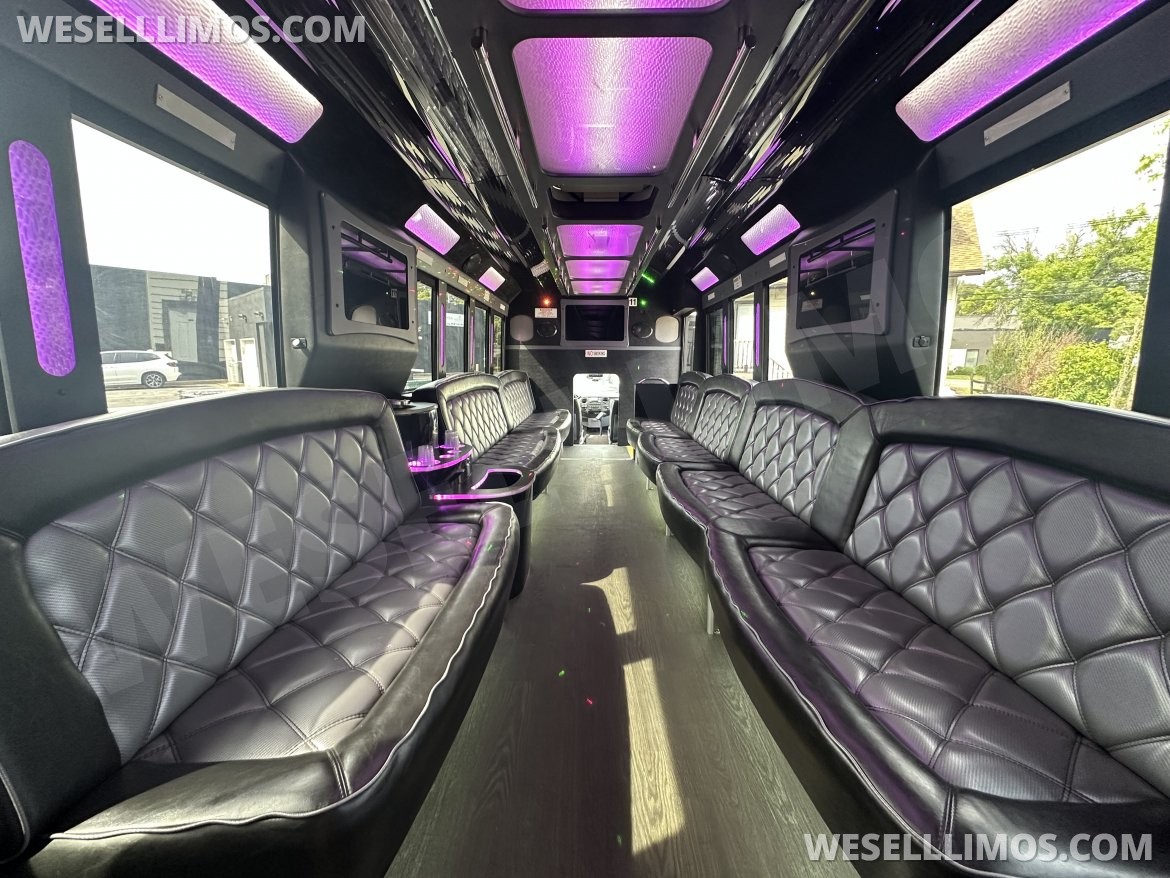 Limo Bus for Sale in Hawthorne, NJ - Photo 10