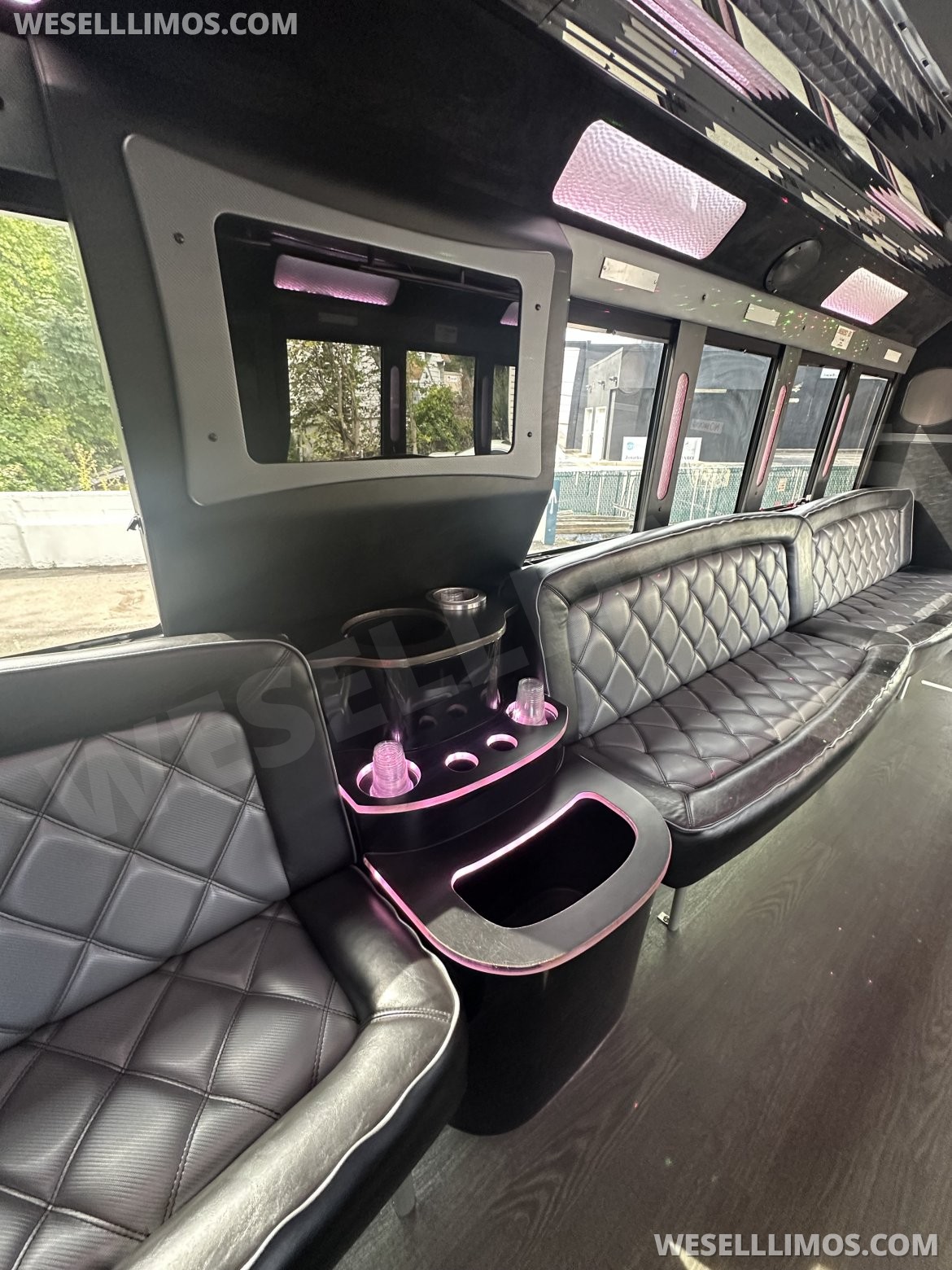 Limo Bus for Sale in Hawthorne, NJ - Photo 13