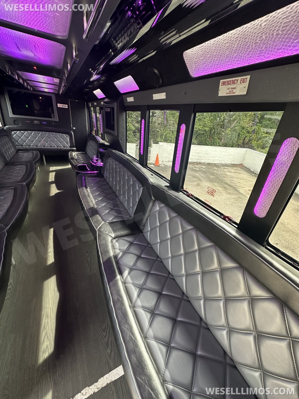 Limo Bus for Sale in Hawthorne, NJ - Photo 15