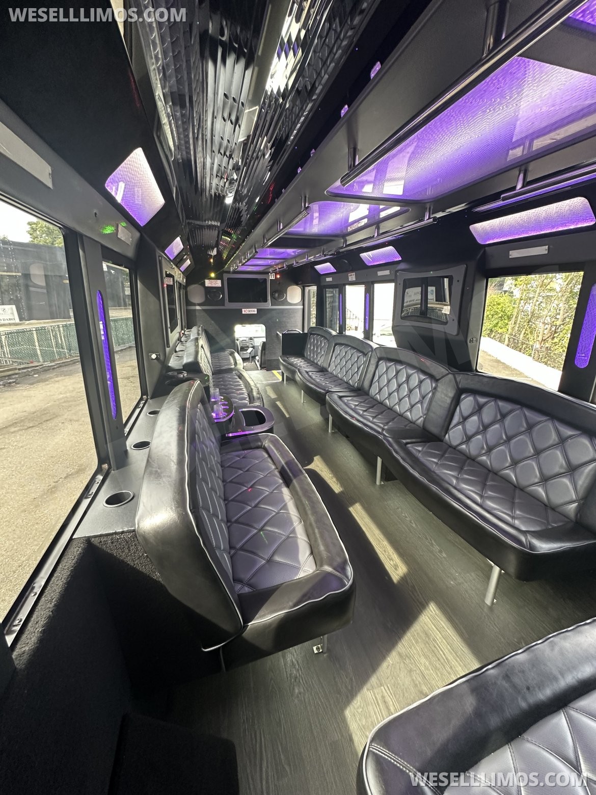 Limo Bus for Sale in Hawthorne, NJ - Photo 18