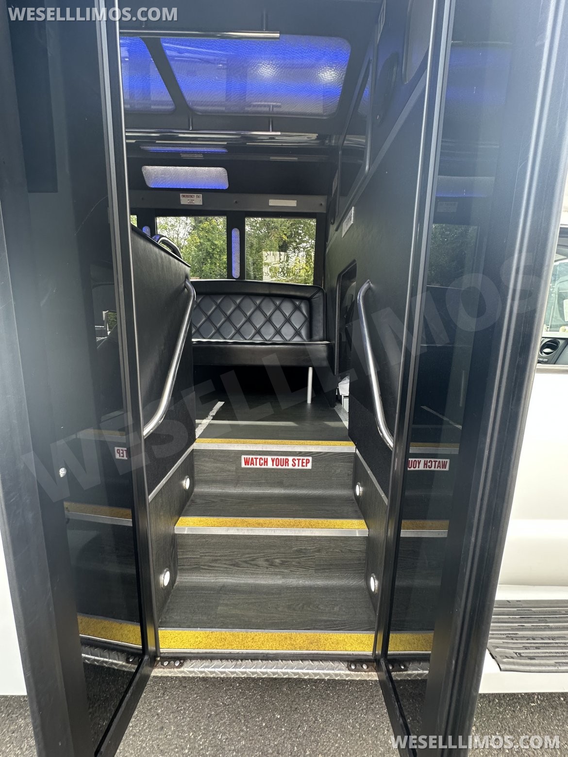 Limo Bus for Sale in Hawthorne, NJ - Photo 21