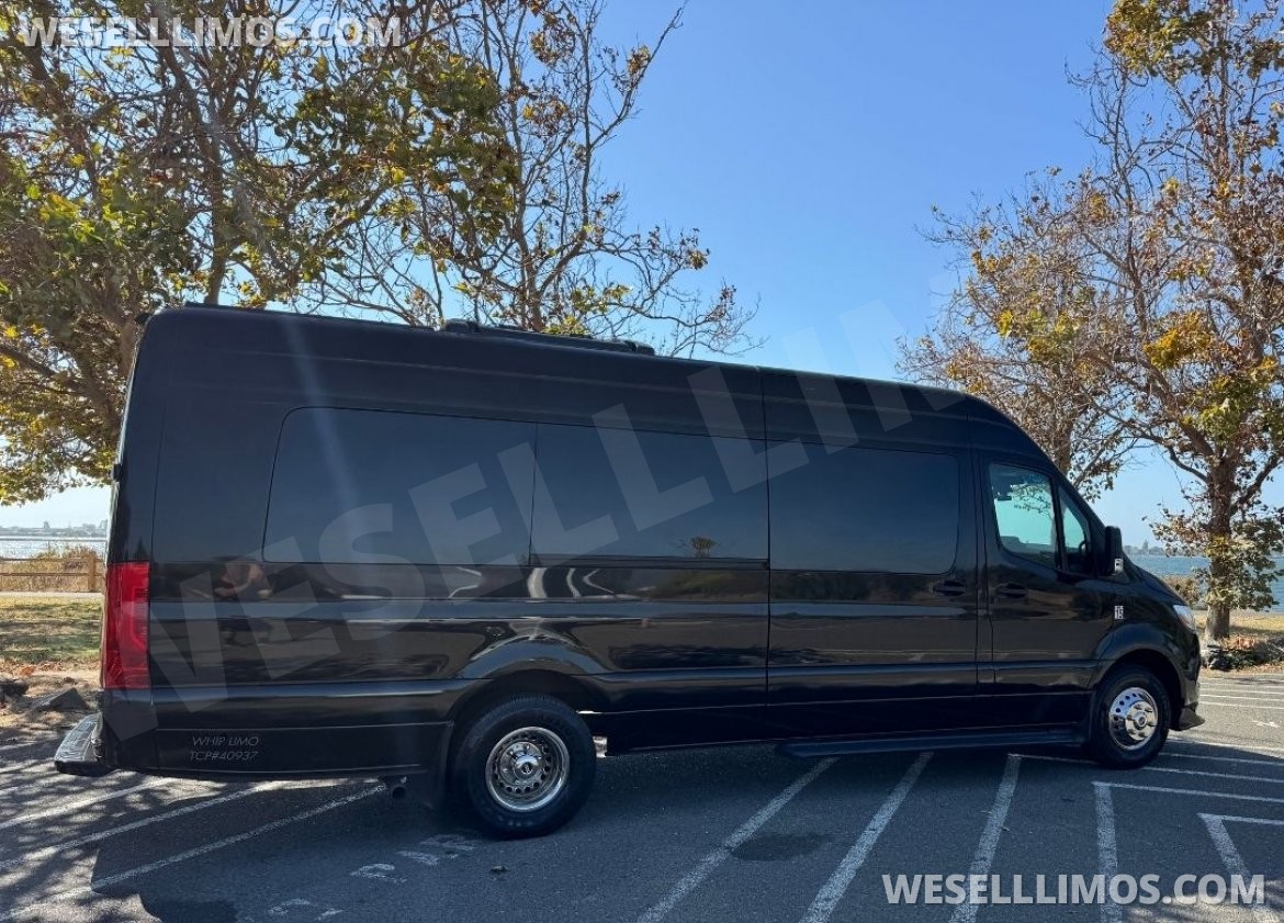 Limo Bus for Sale in Oakland, CA - Photo 9