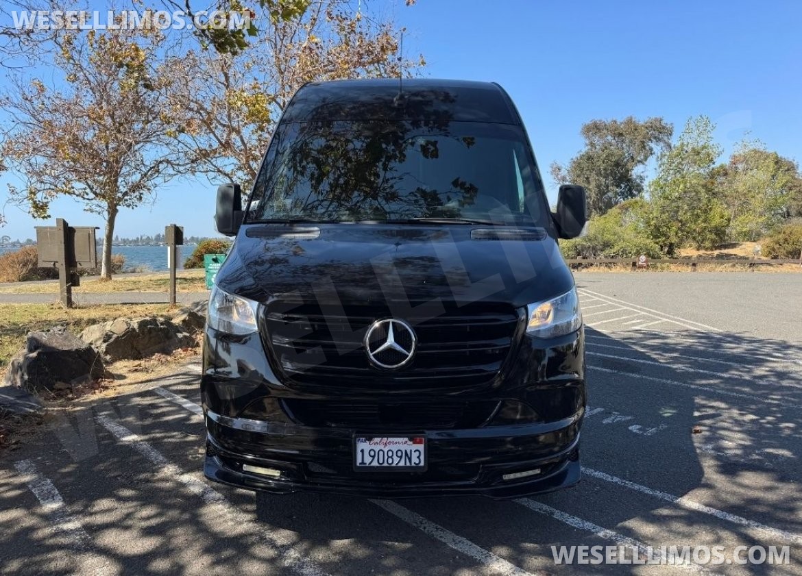 Limo Bus for Sale in Oakland, CA - Photo 11