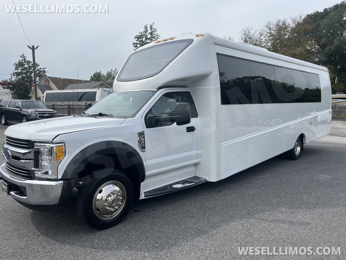 Executive Shuttle for Sale in Pasadena, MD - Photo 2