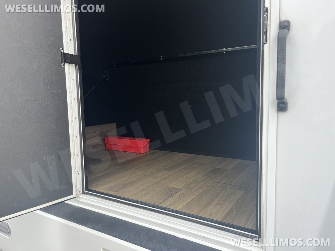 Executive Shuttle for Sale in Pasadena, MD - Photo 6