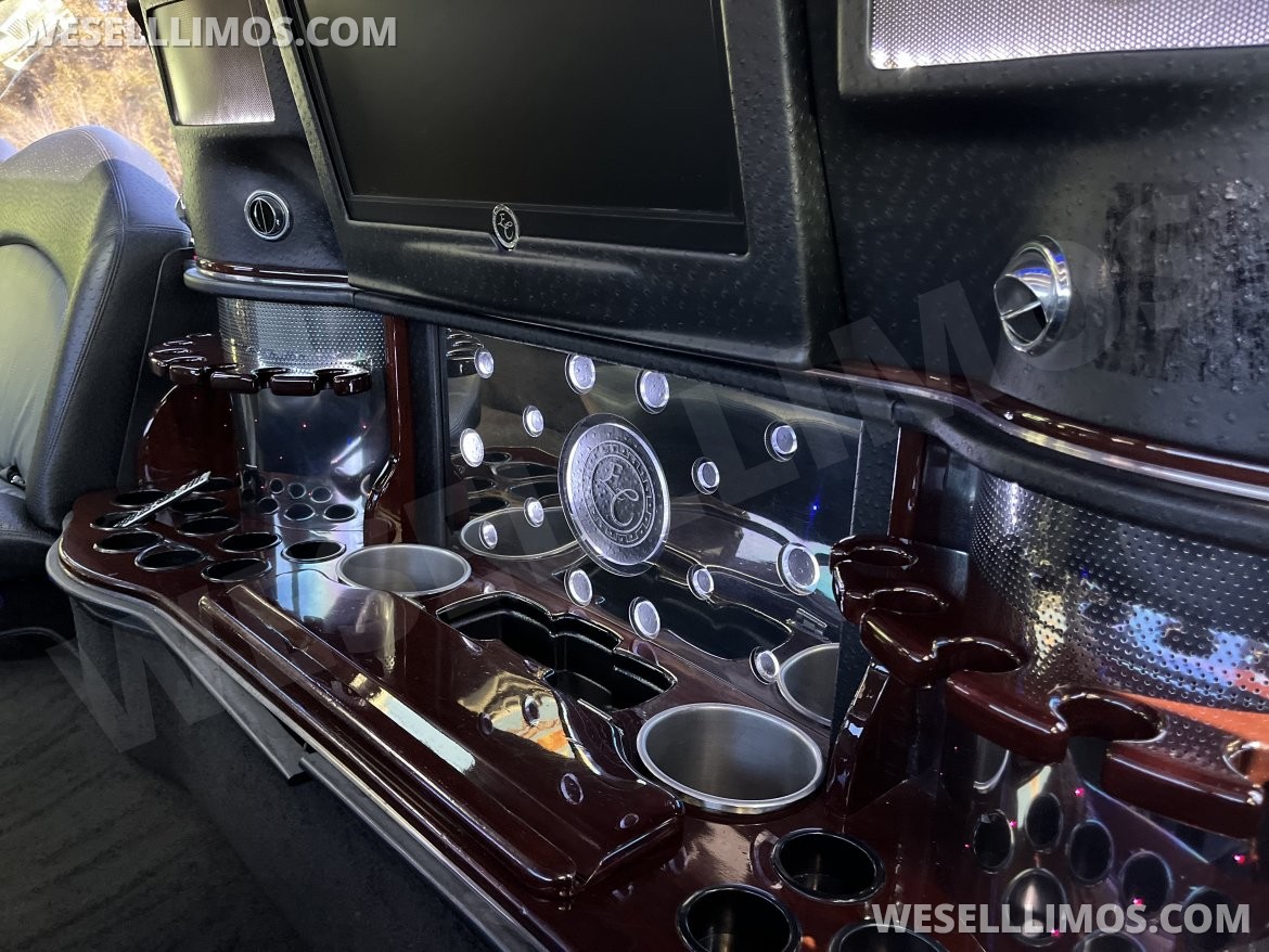 SUV Stretch for Sale in Pasadena, MD - Photo 8