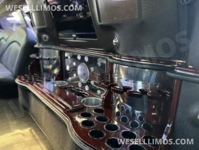 2009 Executive Coach Builders Chevrolet Suburbalade  SUV Stretch - SUV Stretch for Sale in Pasadena, MD - Photo 10