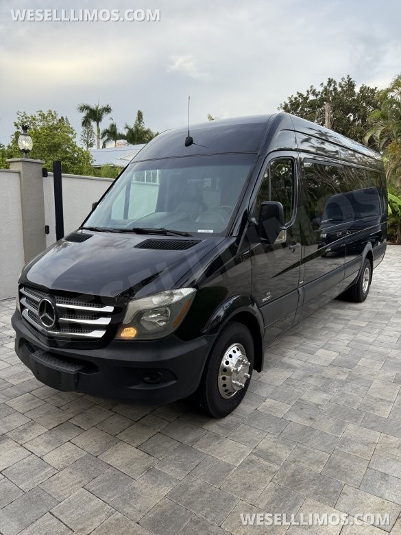 2015 Mercedes-Benz 3500 170” Raised Roof Extended Sprinter for Sale in Nashville, TN - Main Photo