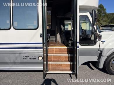 2014 Turtle Top International IC AC Shuttle Bus - Shuttle Bus for Sale in Pasadena, MD - Photo 5