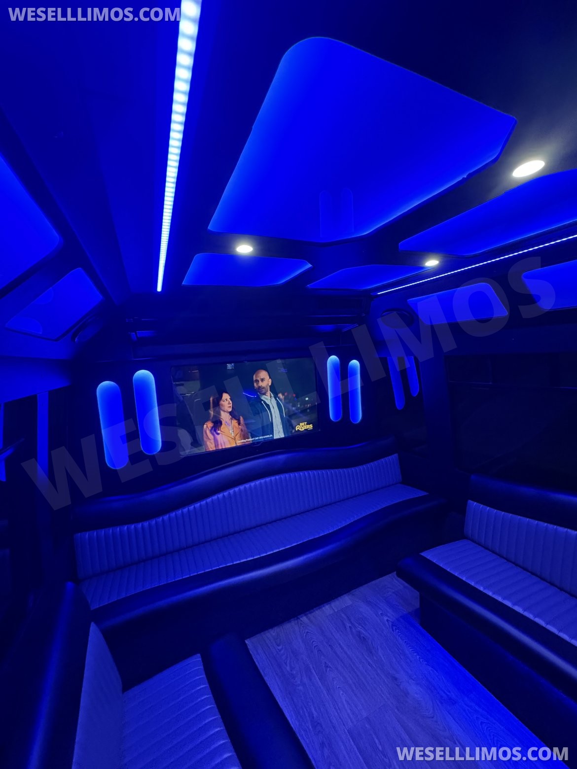 Limo Bus for Sale in fraser, MI - Photo 5