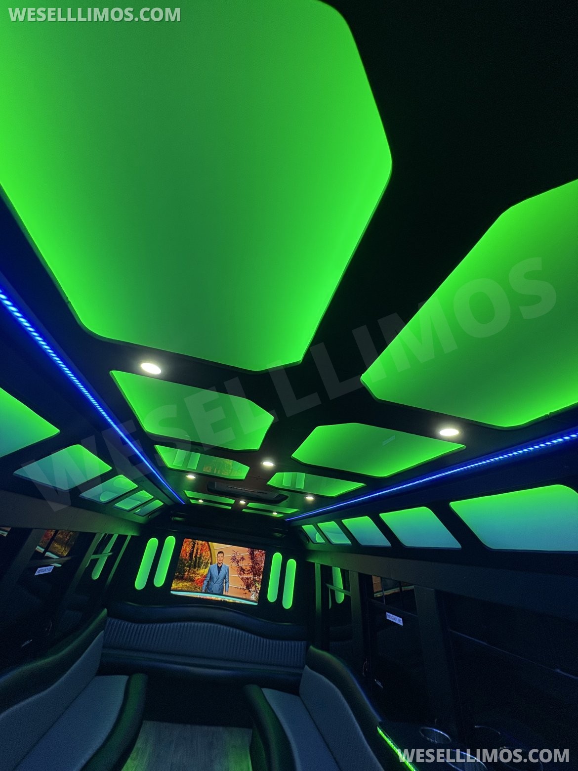 Limo Bus for Sale in fraser, MI - Photo 9