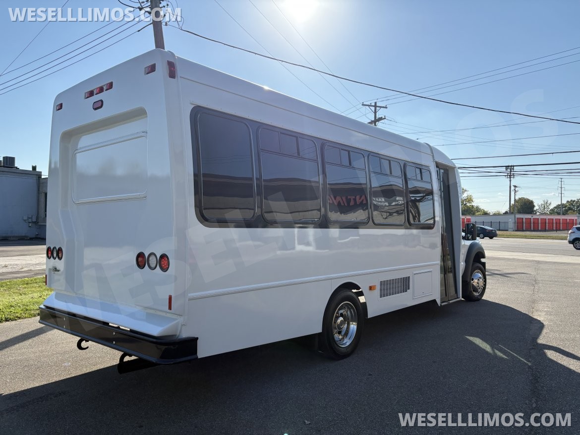 Limo Bus for Sale in fraser, MI - Photo 14