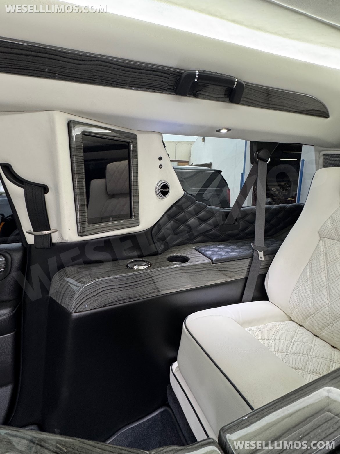 CEO SUV Mobile Office for Sale in Ontario, CA - Photo 17