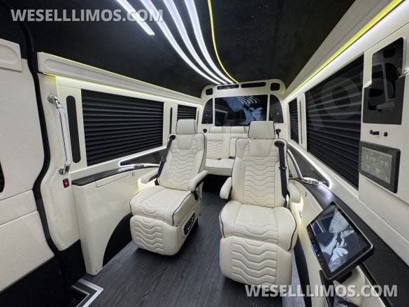 2025 Mercedes-Benz Ultimate Class Sprinter for Sale in Springfield, MO - Photo 3