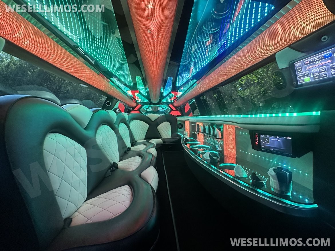 Limousine for Sale in Solon, OH - Photo 2