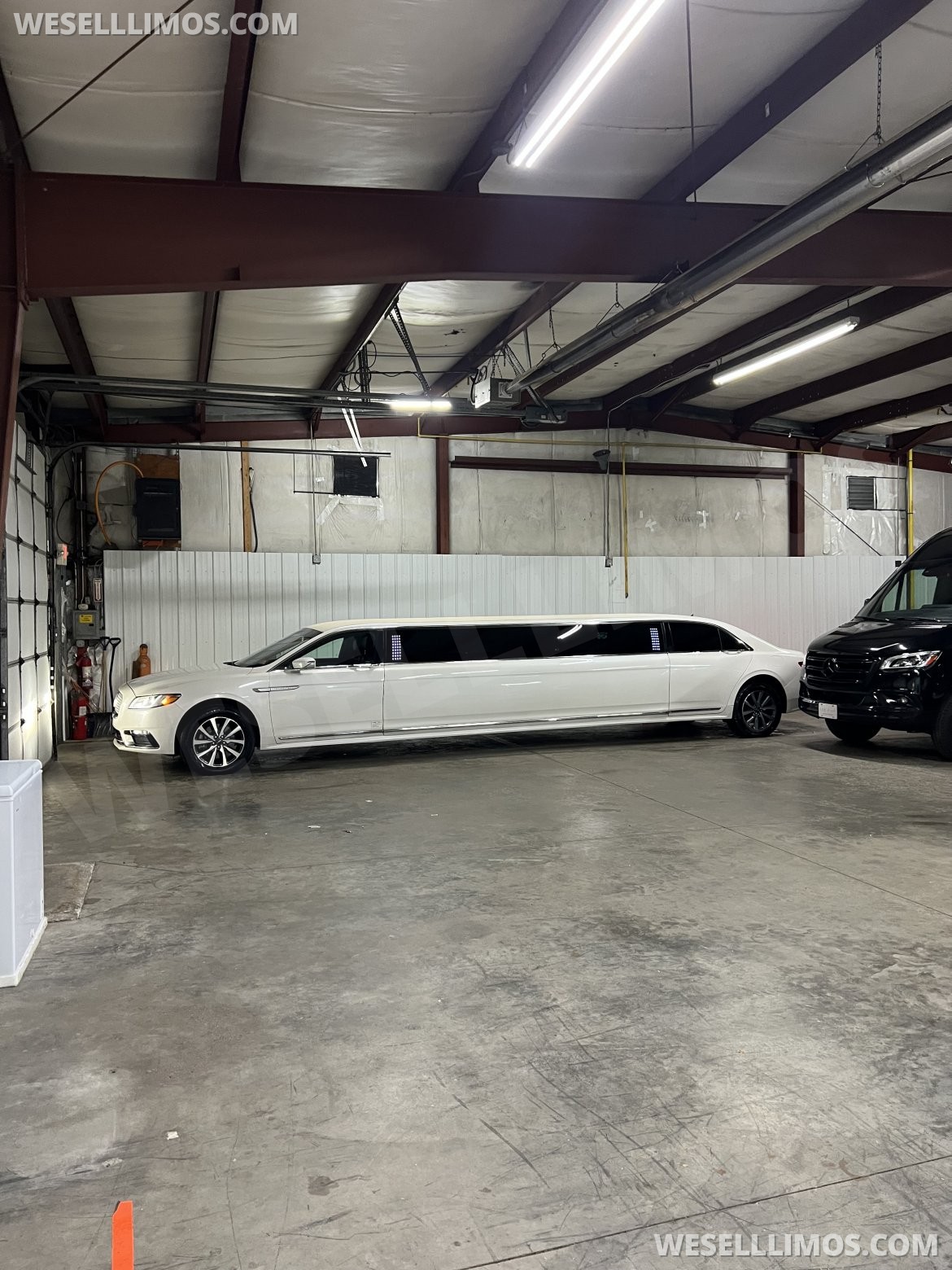 Limousine for Sale in Solon, OH - Photo 5